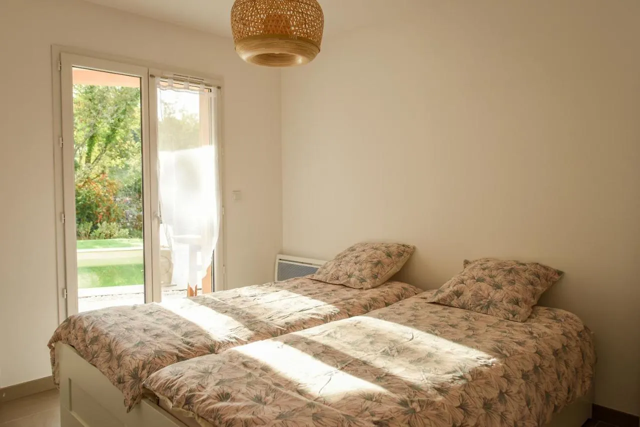 La Villa Adoe Vallon-Pont-dʼArc Hébergement de vacances